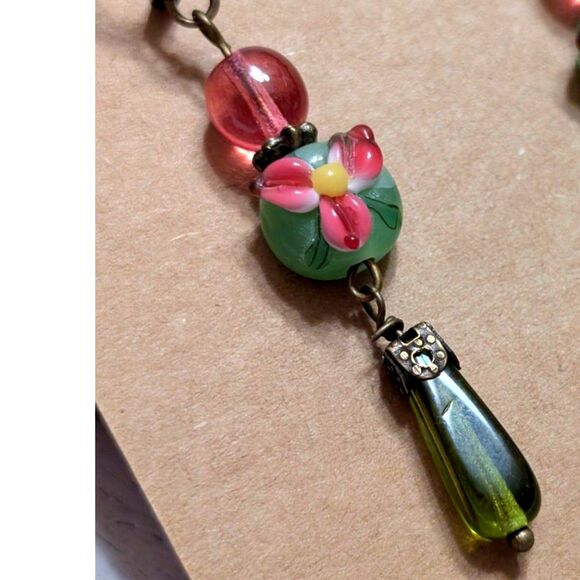 Elegant Pink and Green Vintage Floral Drop Earrings - Picture 3 of 3
